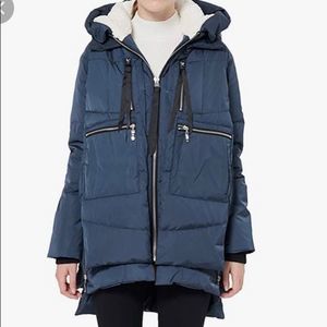 Women’s AMAZON famous Orolay Coat in Navy Size Medium